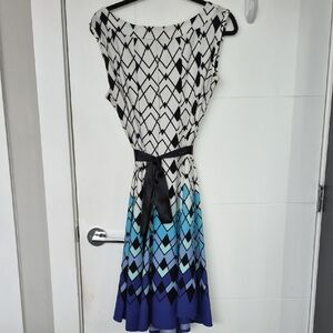 Haani Black and Blue Gradient Geometric Midi Dress with Belt